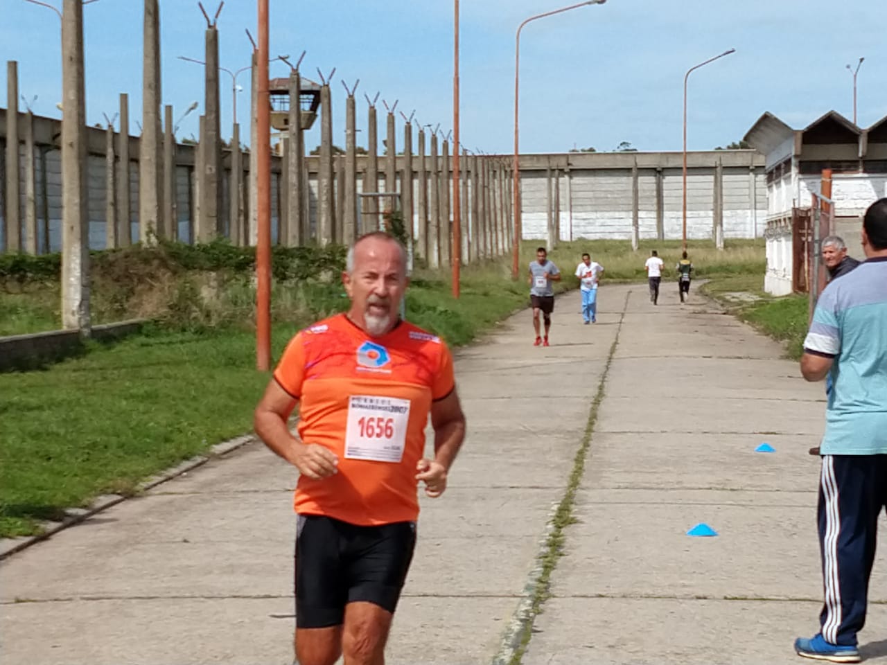 Mario Juliano en plena maratón por la paz